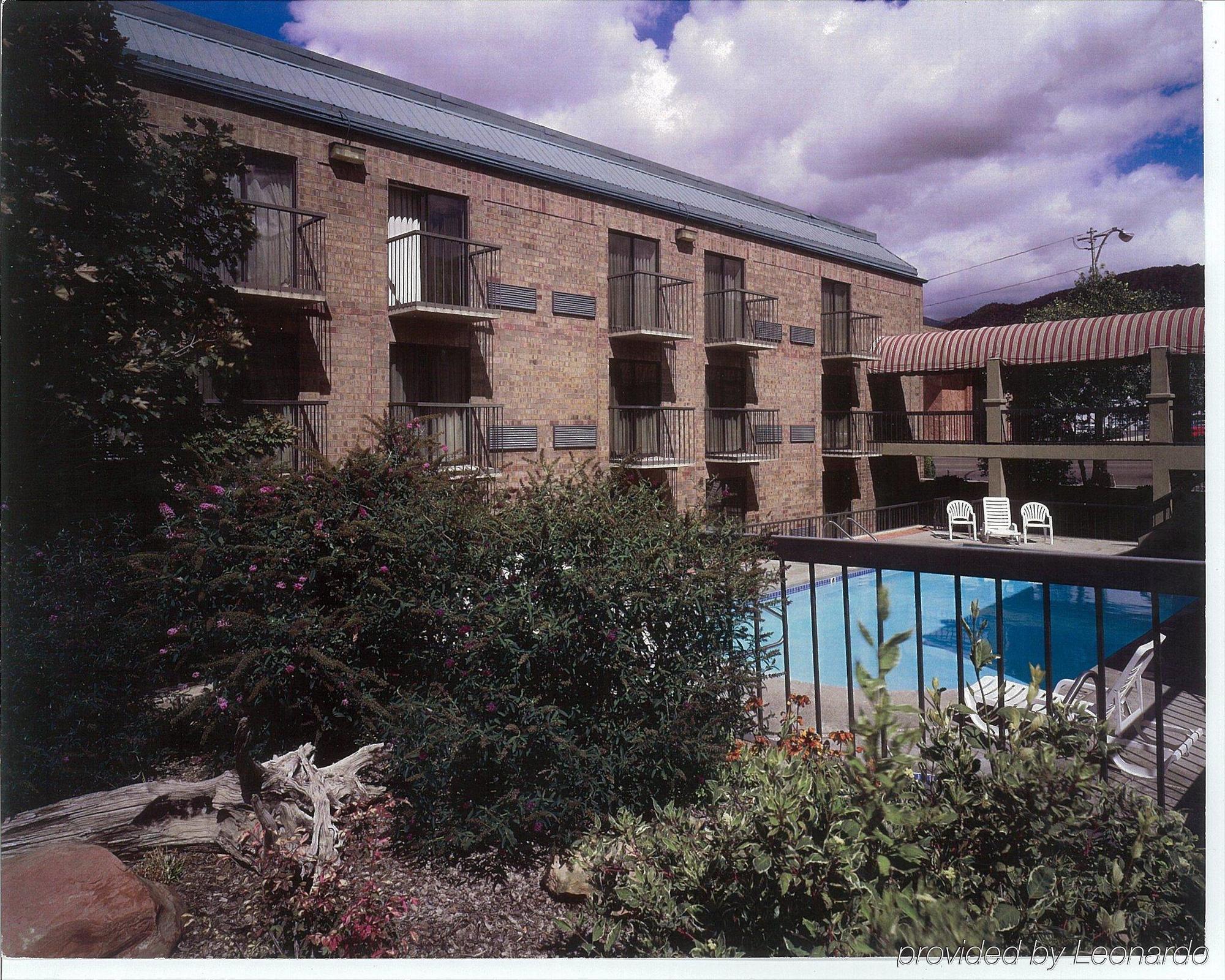 Stratford Court Hotel Cedar Stadt Exterior foto