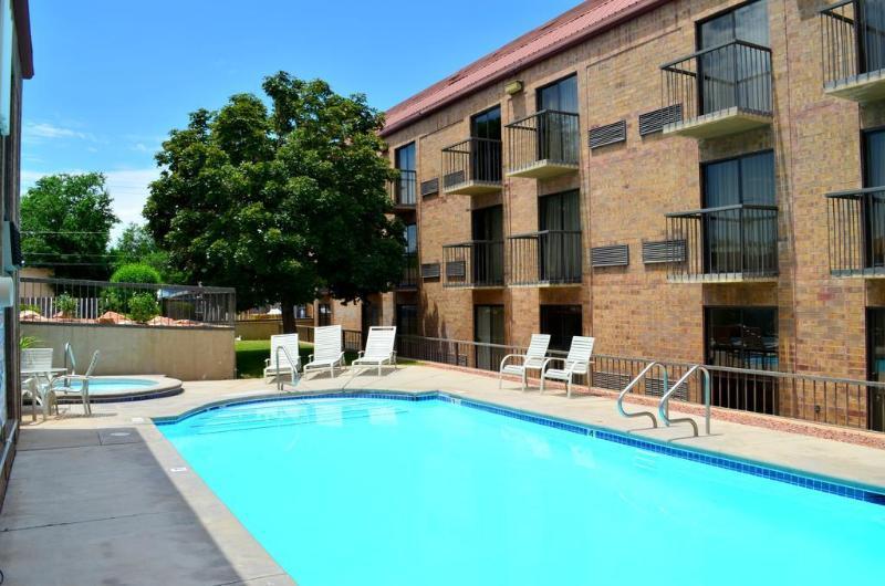 Stratford Court Hotel Cedar Stadt Exterior foto